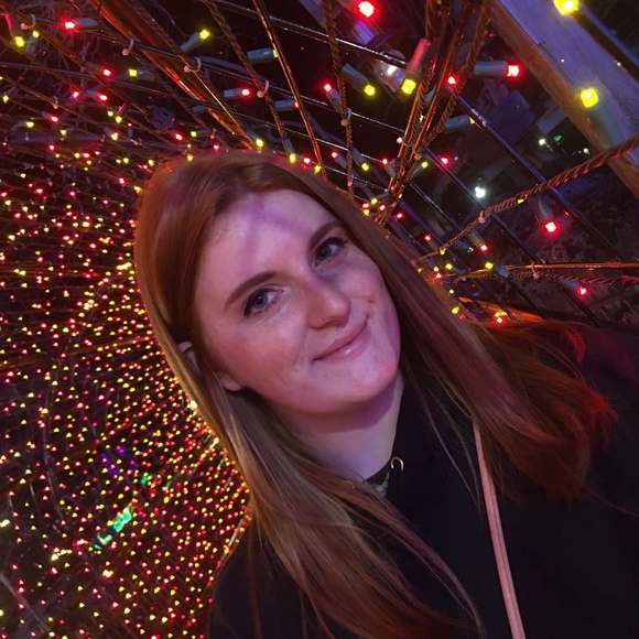 Meet your Posher, Ava - Picture 1 of 1